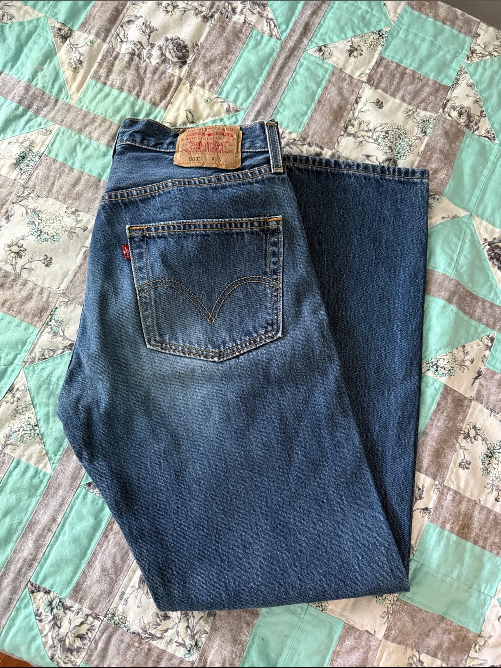 Levi's Women's Relaxed Jeans in Dark Blue Denim